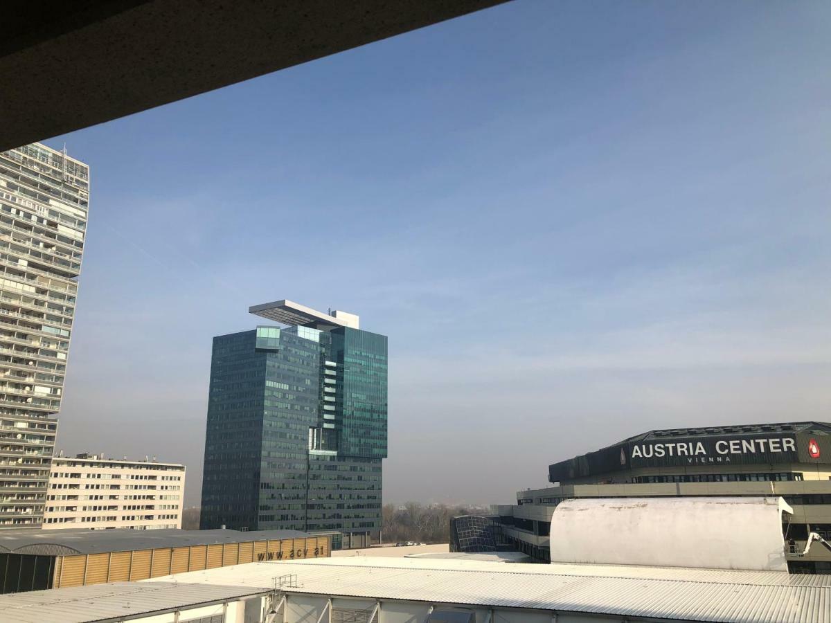 Amazing Austria Center Apartment Near Uno City Vienna Exterior photo